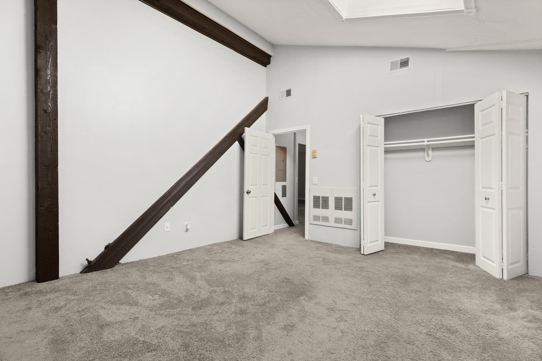 Condominium at 31 Elizabeth St # 303, Worcester MA 01605, Worcester, photo 11 of 18