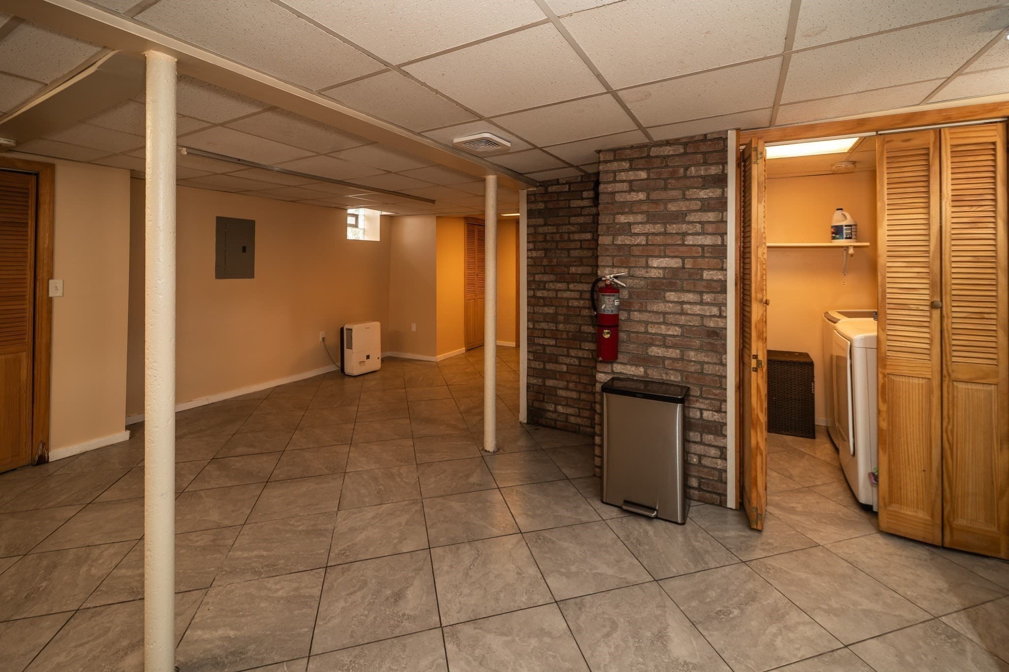 Single Family Residence at 1014 Tacoma St, New Bedford MA 02745, New Bedford, photo 13 of 15