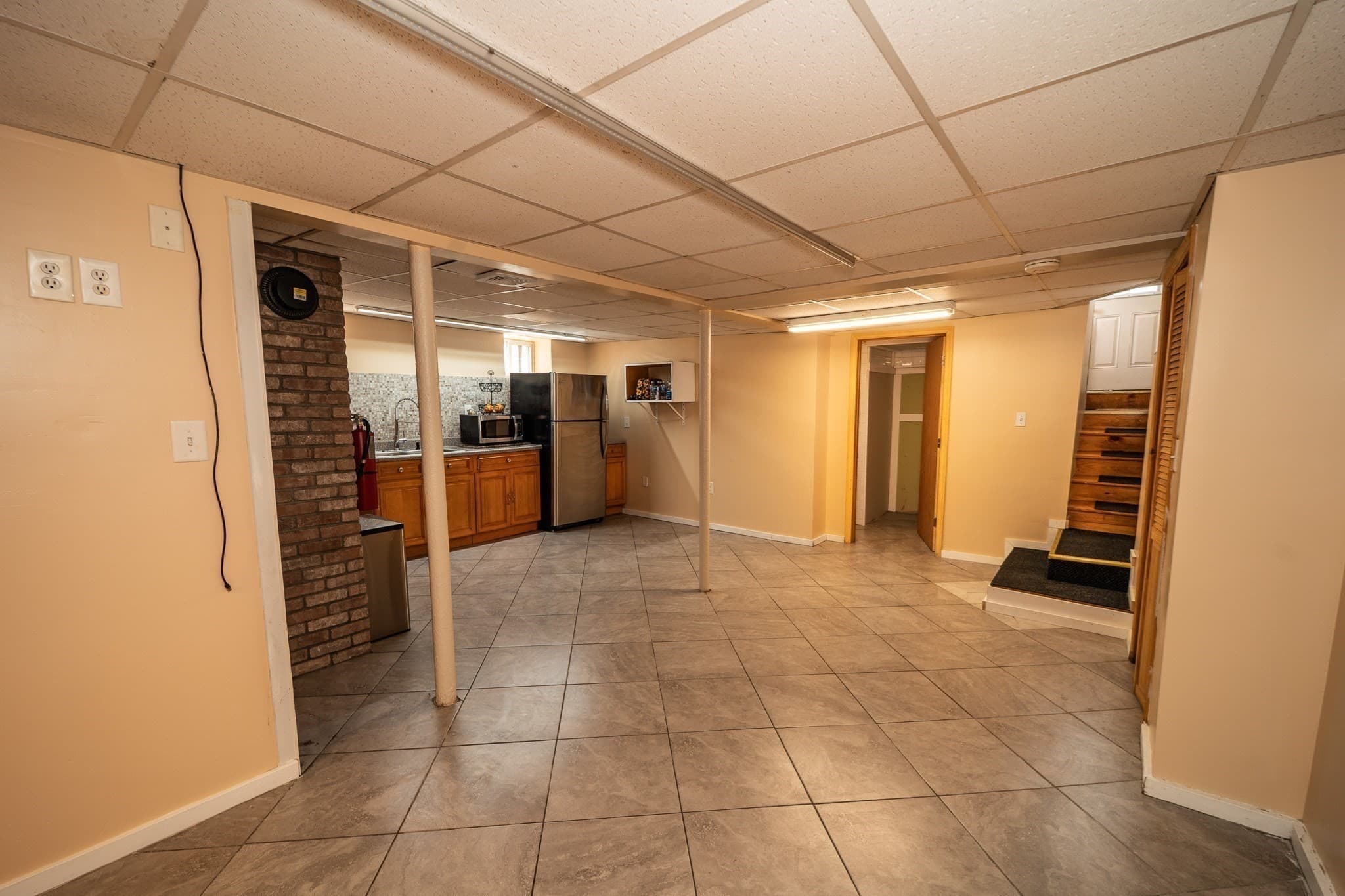 Single Family Residence at 1014 Tacoma St, New Bedford MA 02745, New Bedford, photo 14 of 15