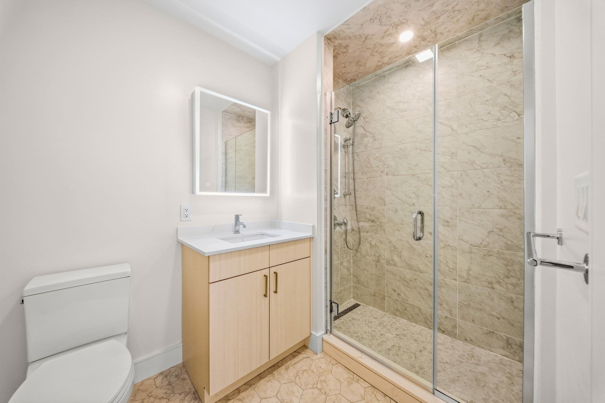 Condominium at 1950 Washington St. # 3F, Boston MA 02118, Boston, photo 14 of 25