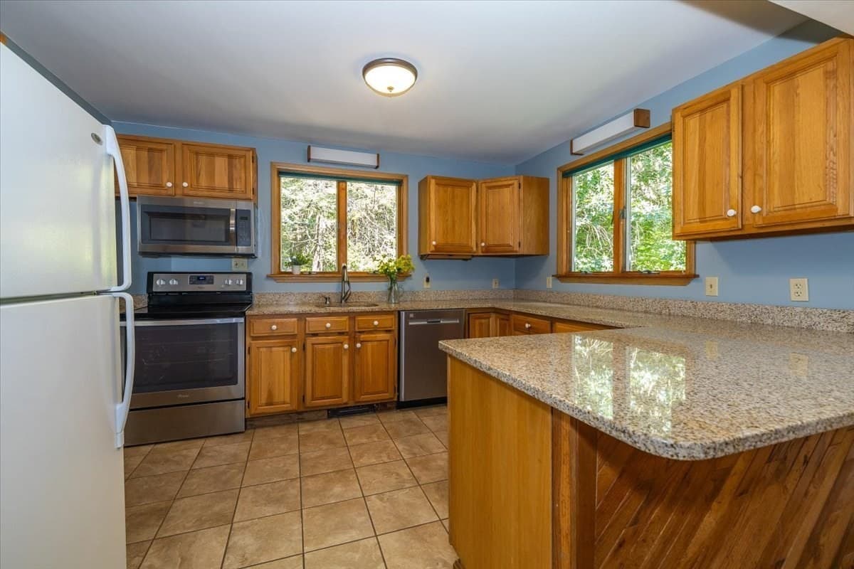 Single Family Residence at 103 Westford St, Chelmsford MA 01824, Chelmsford, photo 13 of 39