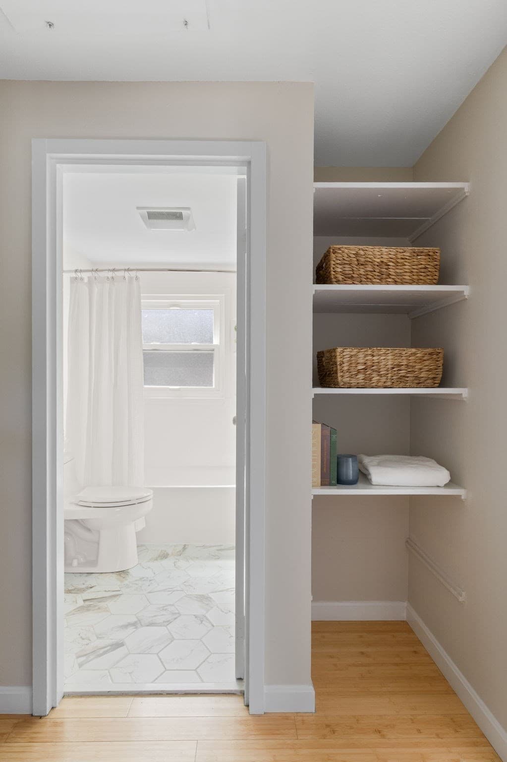 Condominium at 36 Roberts Drive # 36, Bedford MA 01730, Bedford, photo 13 of 15