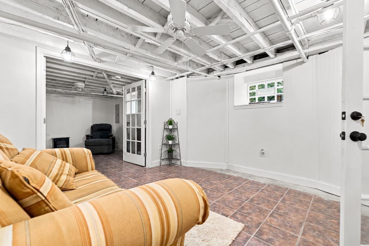 Single Family Residence at 127 Rotch St, New Bedford MA 02740, New Bedford, photo 26 of 29