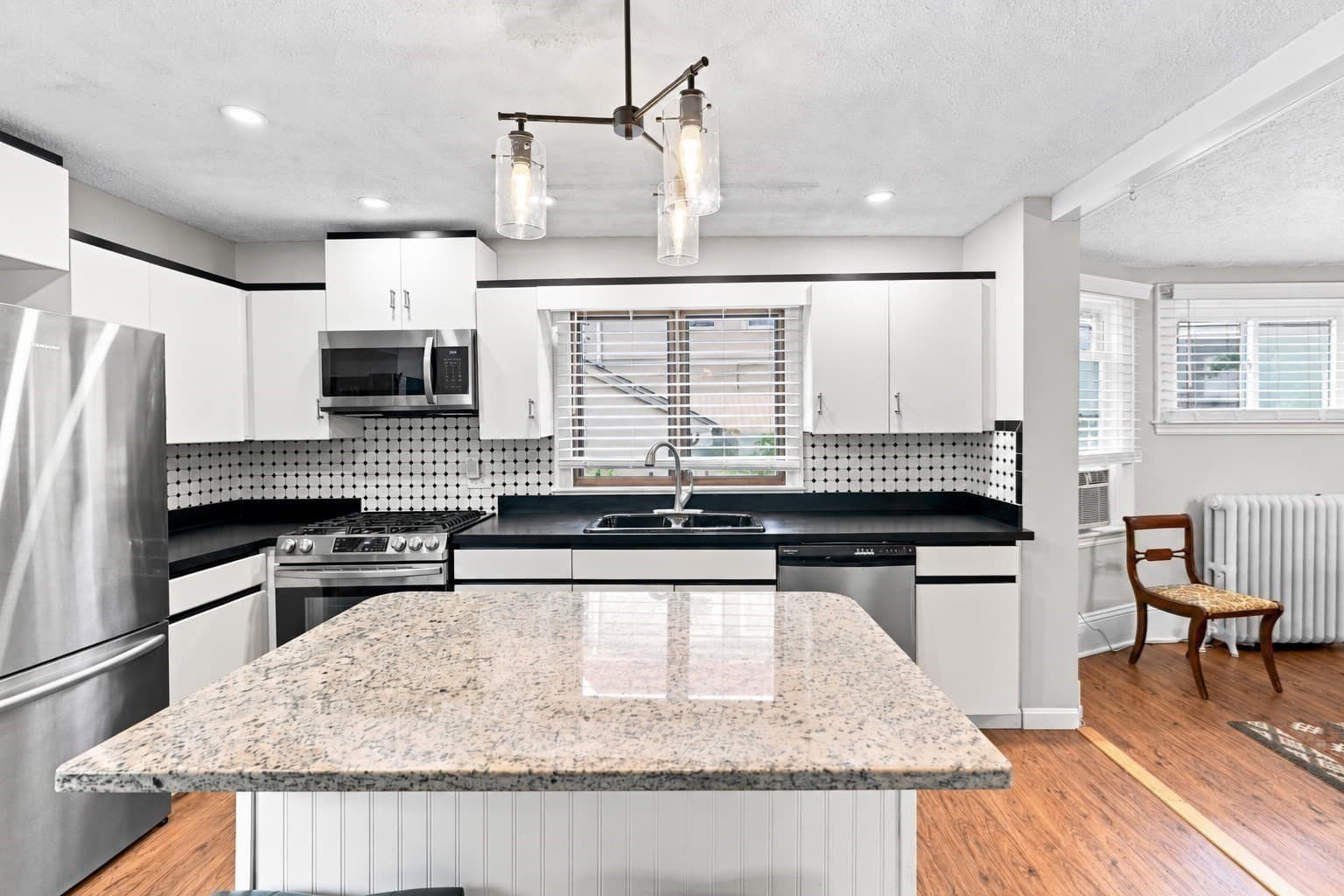 Single Family Residence at 127 Rotch St, New Bedford MA 02740, New Bedford, photo 10 of 29