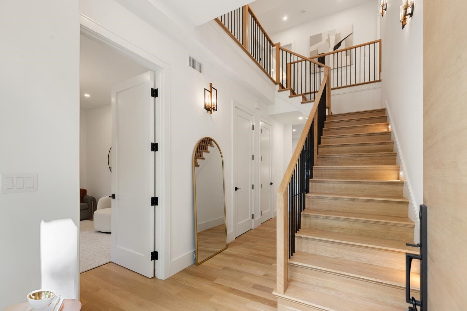 Single Family Residence at 470 Quinobequin, Newton MA 02468, Newton, photo 5 of 42