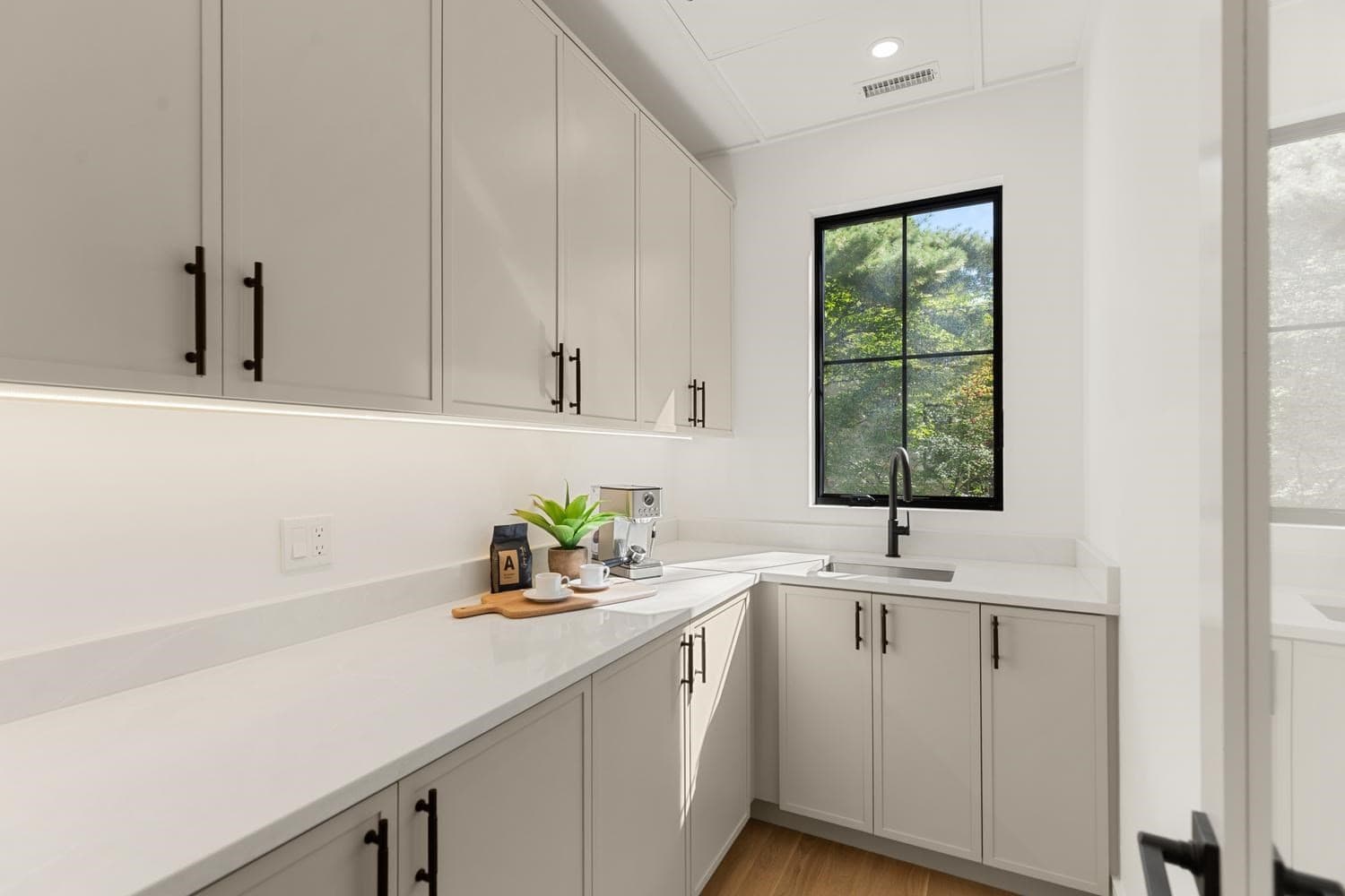 Single Family Residence at 470 Quinobequin, Newton MA 02468, Newton, photo 9 of 42