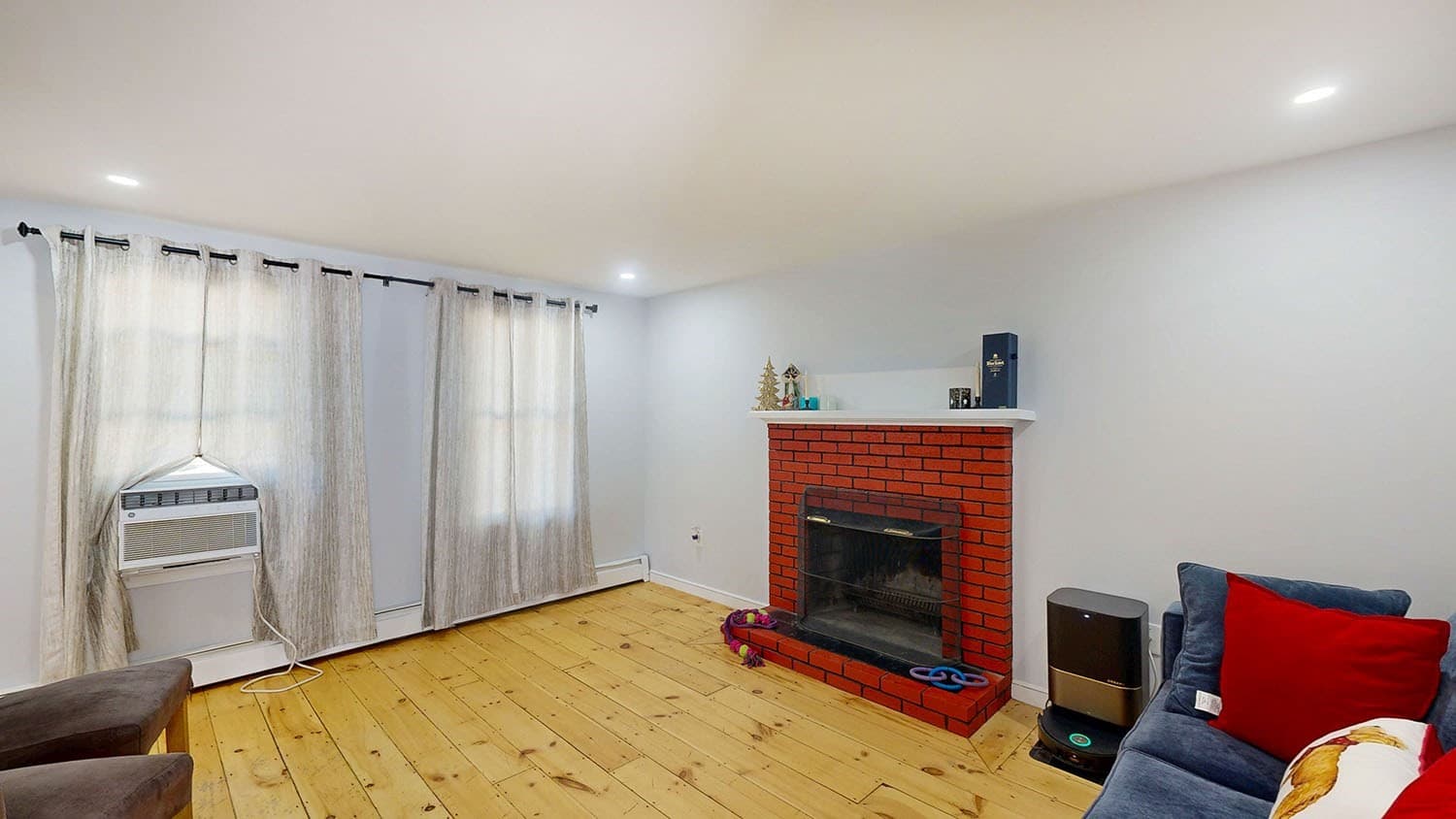 Single Family Residence at 1 Esther Dr, Milford MA 01757, Milford, photo 5 of 28