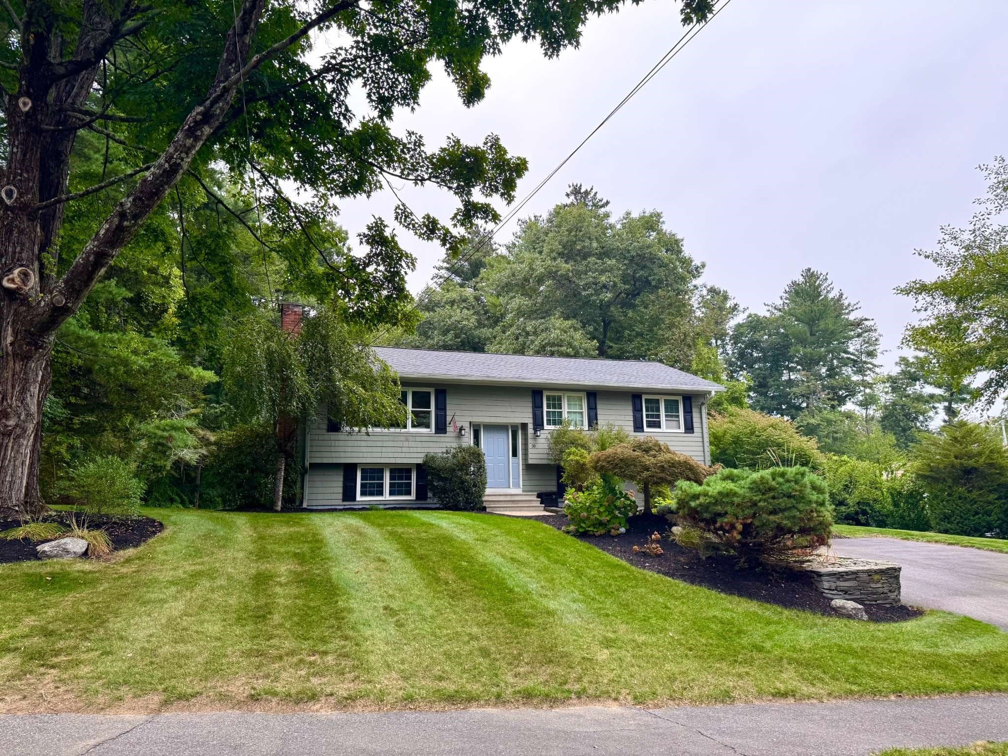 30 Mohawk Dr, Northborough MA 01532