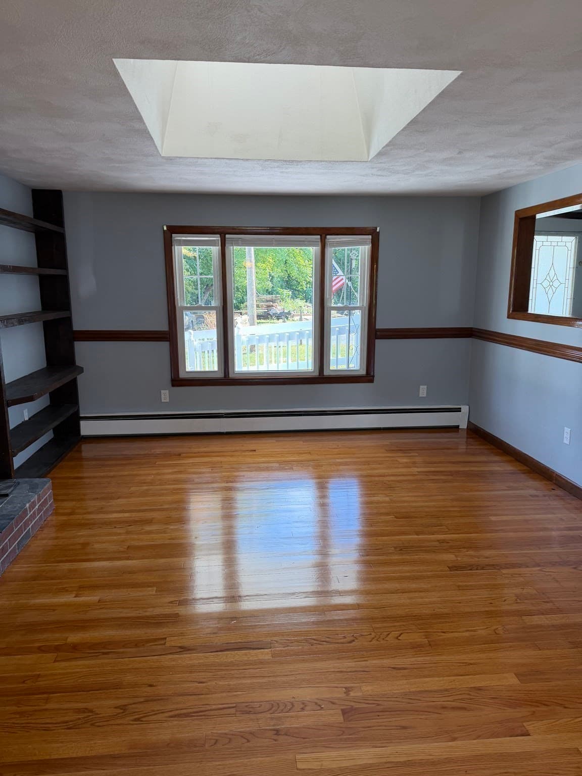 Single Family Residence at 16 Bluemer Rd, Southampton MA 01073, Southampton, photo 5 of 40