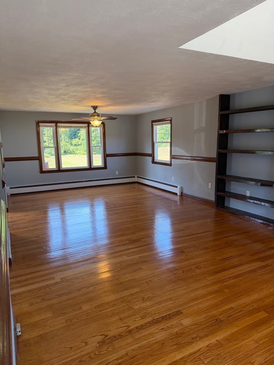 Single Family Residence at 16 Bluemer Rd, Southampton MA 01073, Southampton, photo 4 of 40