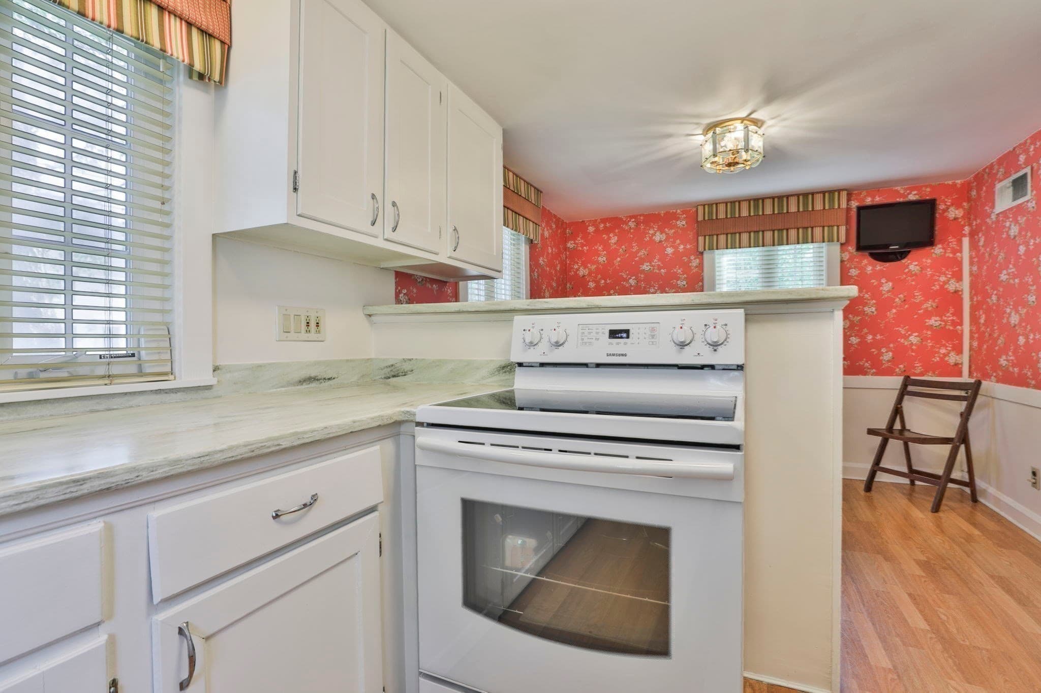 Single Family Residence at 37 Mingo St, Milton MA 02186, Milton, photo 11 of 23