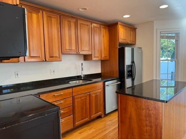 Attached (Townhouse/Rowhouse/Duplex) at 9 Grove Street # 1, Woburn MA 01801, photo 7 of 33