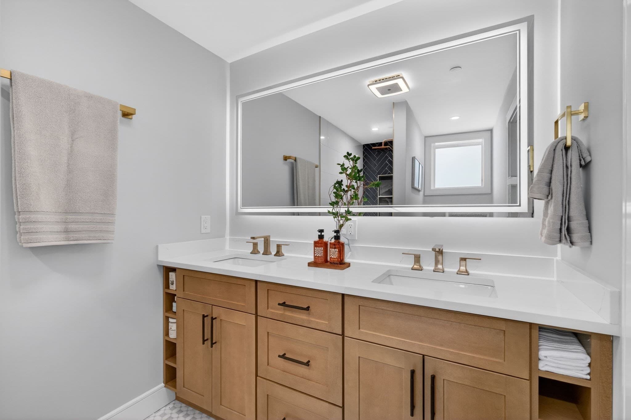 Condominium at 557 Somerville Ave # 2, Somerville MA 01243, Somerville, photo 24 of 35