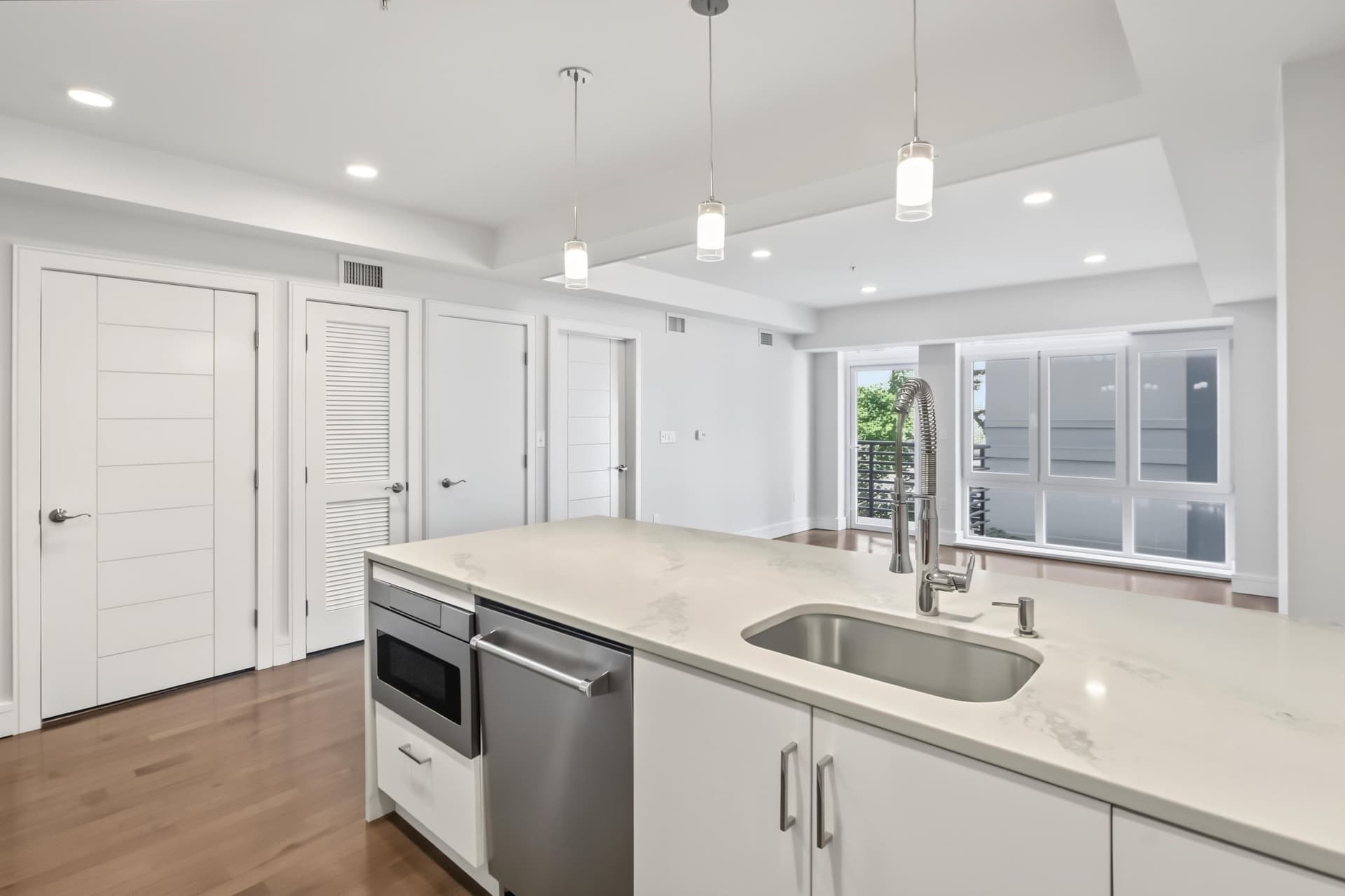 Condominium at 262 Monsignor Obrien Hwy # 303, Cambridge MA 02141, photo 2 of 28