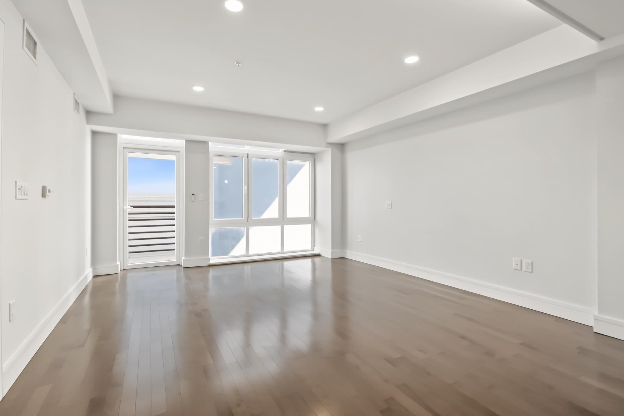 Condominium at 262 Monsignor Obrien Hwy # 303, Cambridge MA 02141, Cambridge, photo 8 of 28
