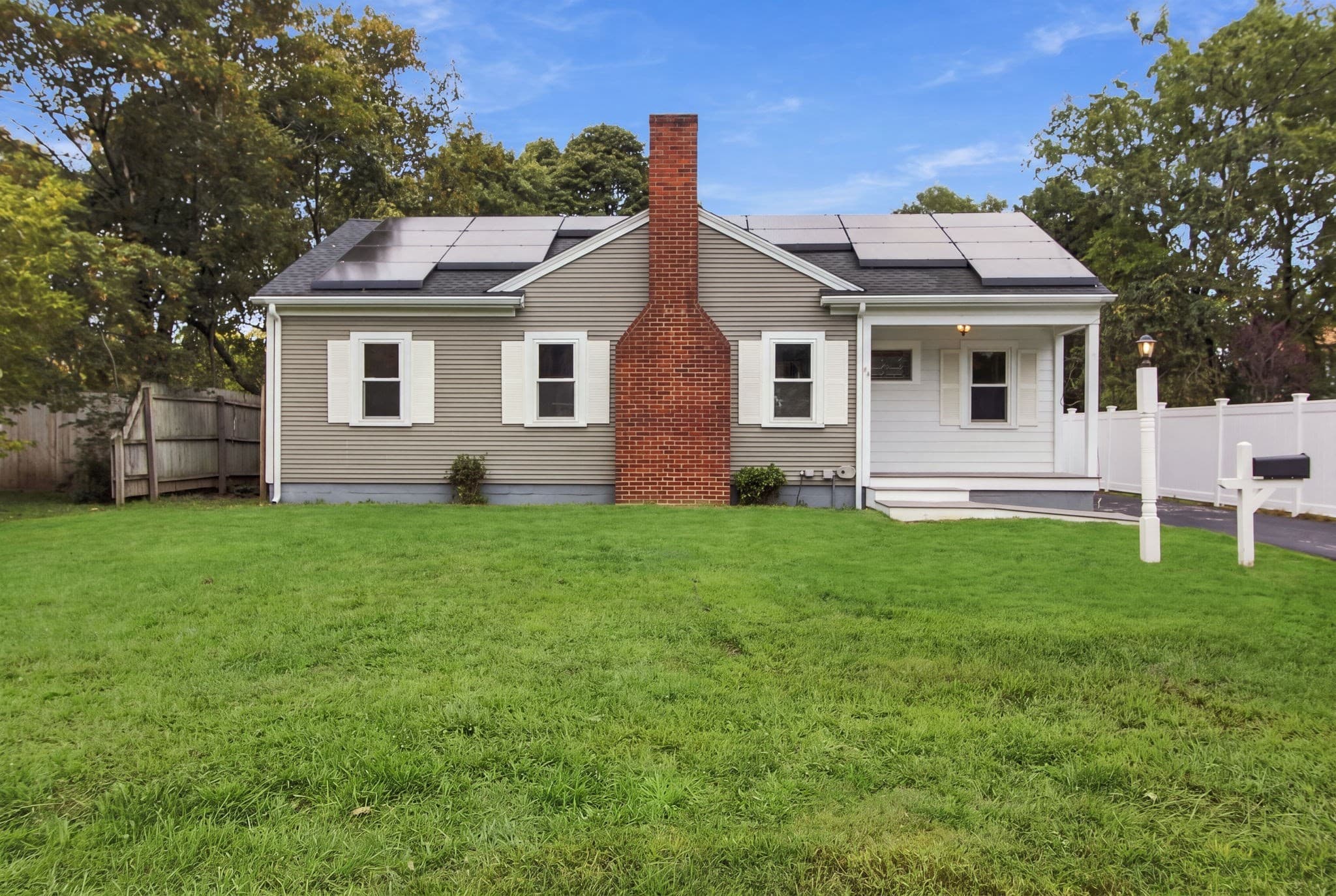 Single Family Residence at 18 Murphy Rd, Barnstable MA 02601, Barnstable, photo 2 of 31