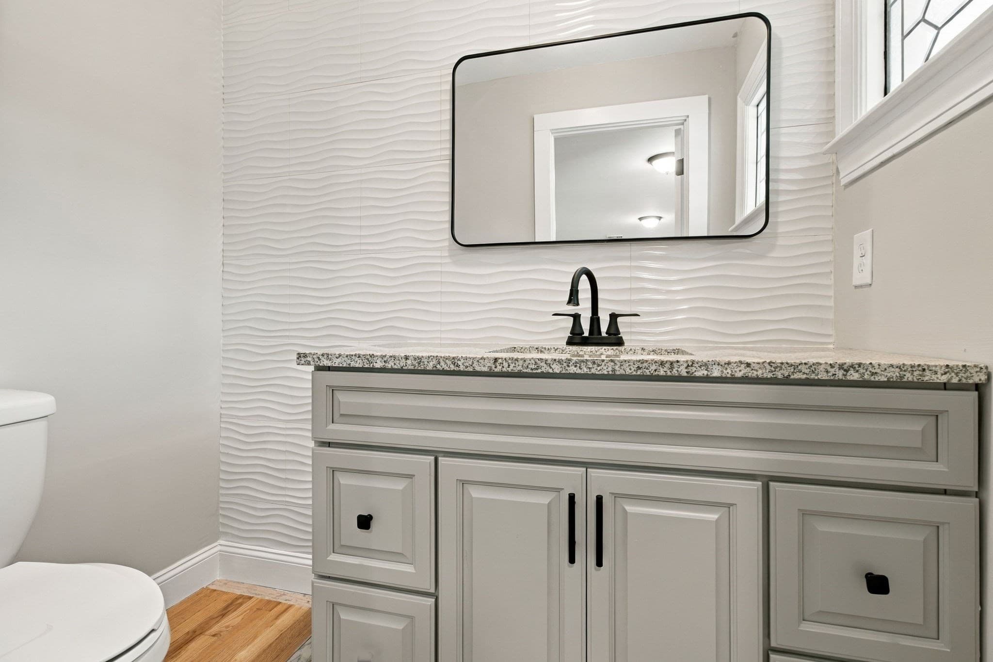 Single Family Residence at 18 Murphy Rd, Barnstable MA 02601, Barnstable, photo 7 of 31