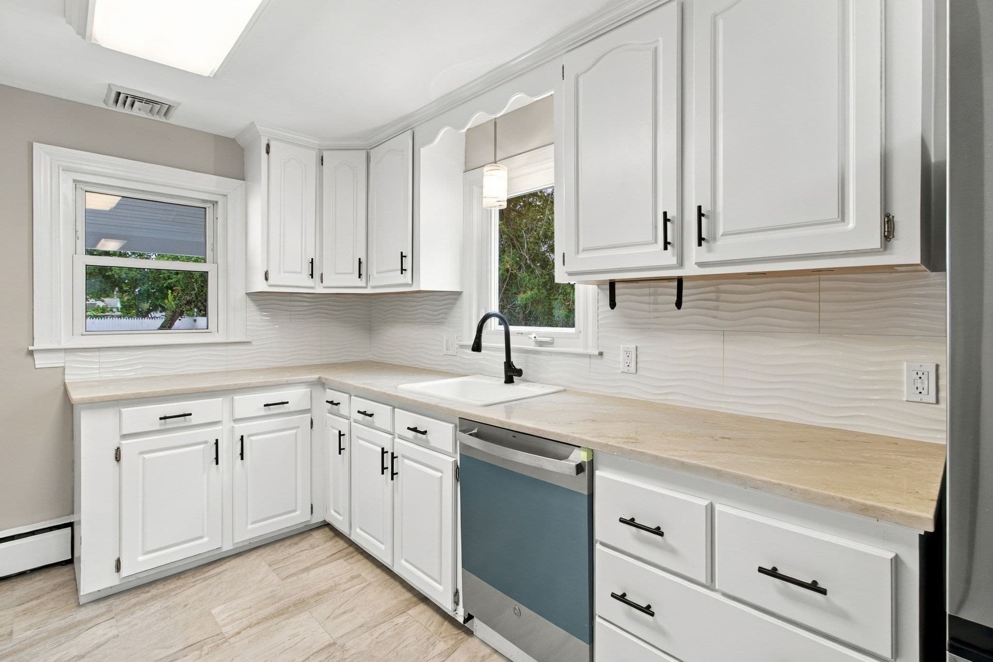 Single Family Residence at 18 Murphy Rd, Barnstable MA 02601, Barnstable, photo 11 of 31