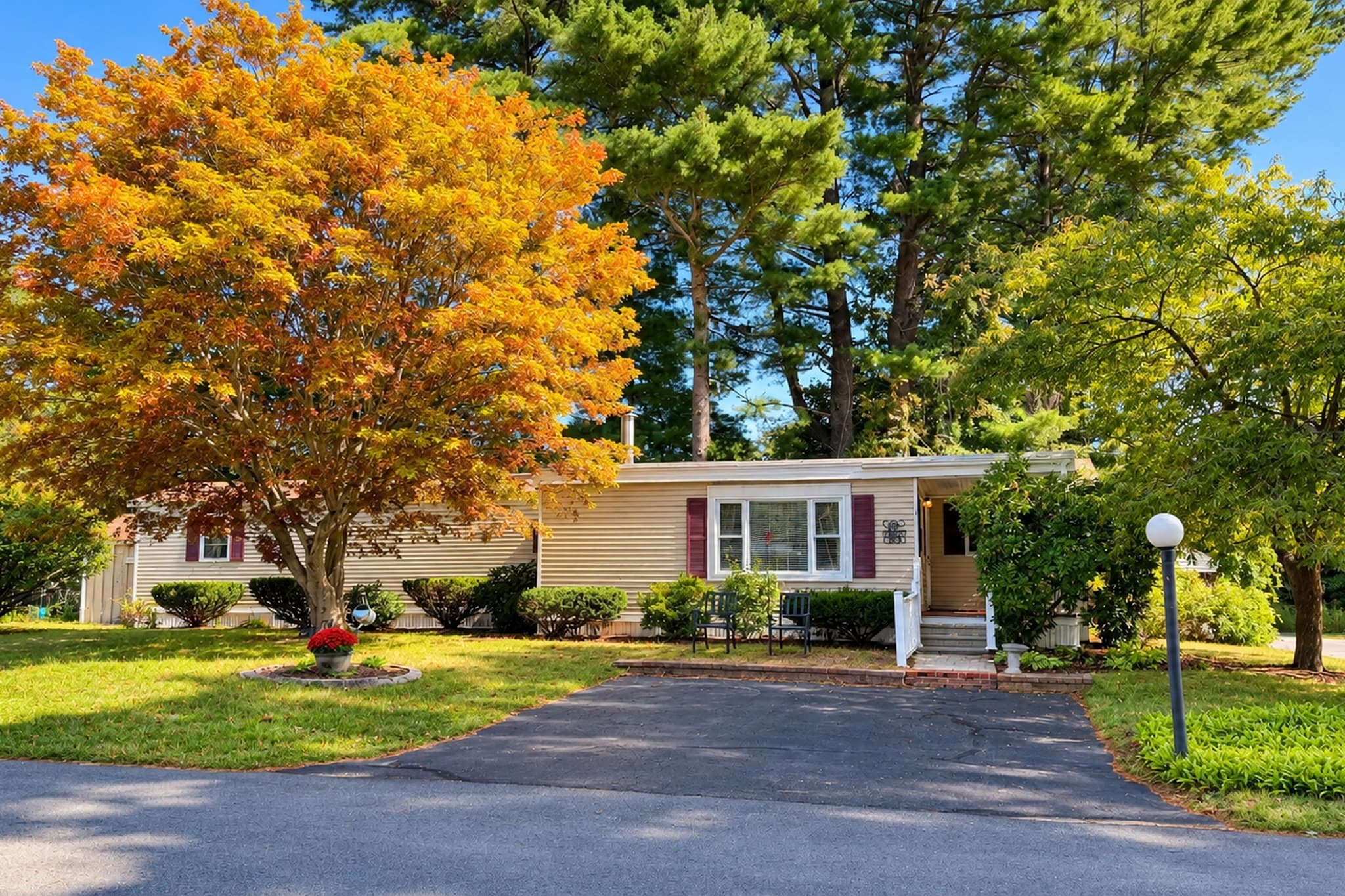 Mobile Home at 1 Lisa Circle, Merrimac MA 01860, Merrimac, photo 2 of 33