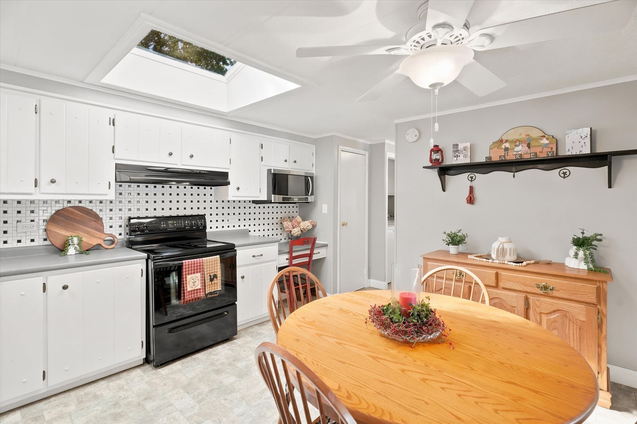 Mobile Home at 1 Lisa Circle, Merrimac MA 01860, Merrimac, photo 16 of 33