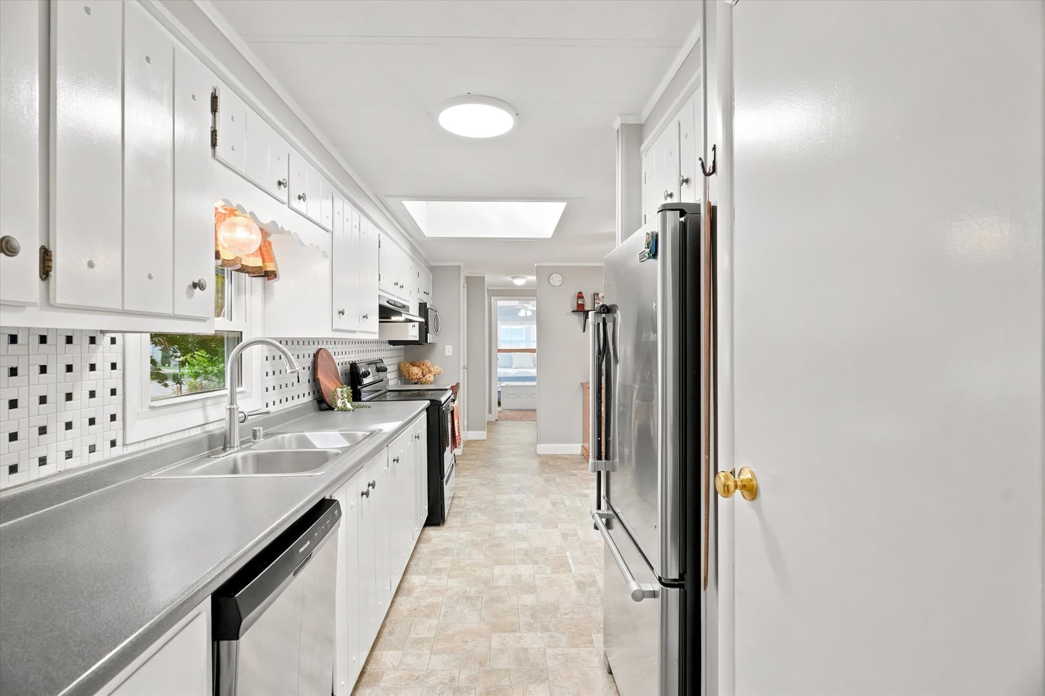 Mobile Home at 1 Lisa Circle, Merrimac MA 01860, Merrimac, photo 12 of 33