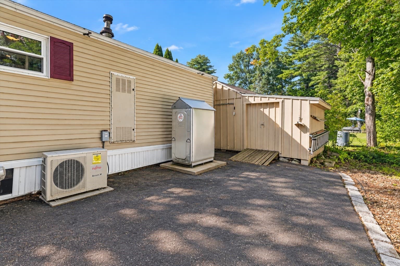 Mobile Home at 1 Lisa Circle, Merrimac MA 01860, Merrimac, photo 31 of 33
