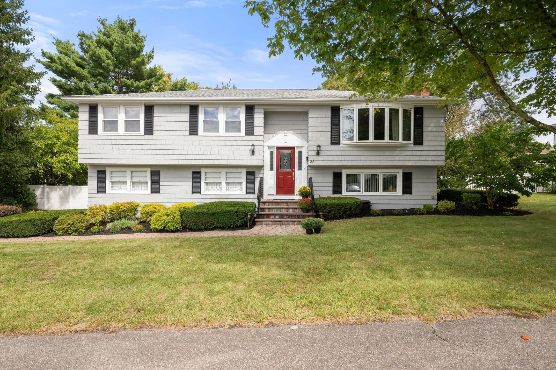 28 Evergreen Avenue, Braintree MA 02184