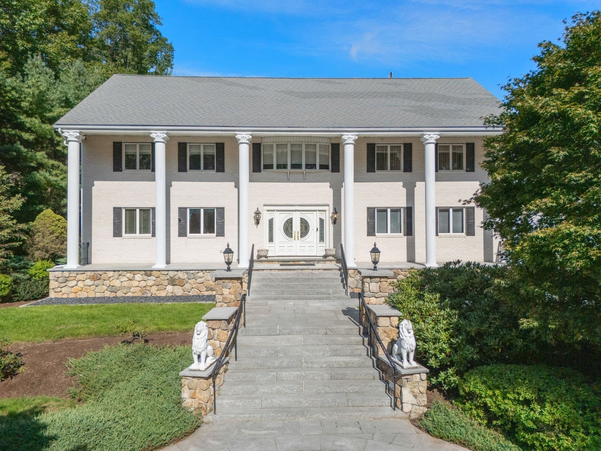 Single Family Residence at 14 Grand Hill Dr, Dover MA 02030, Dover, photo 2 of 37