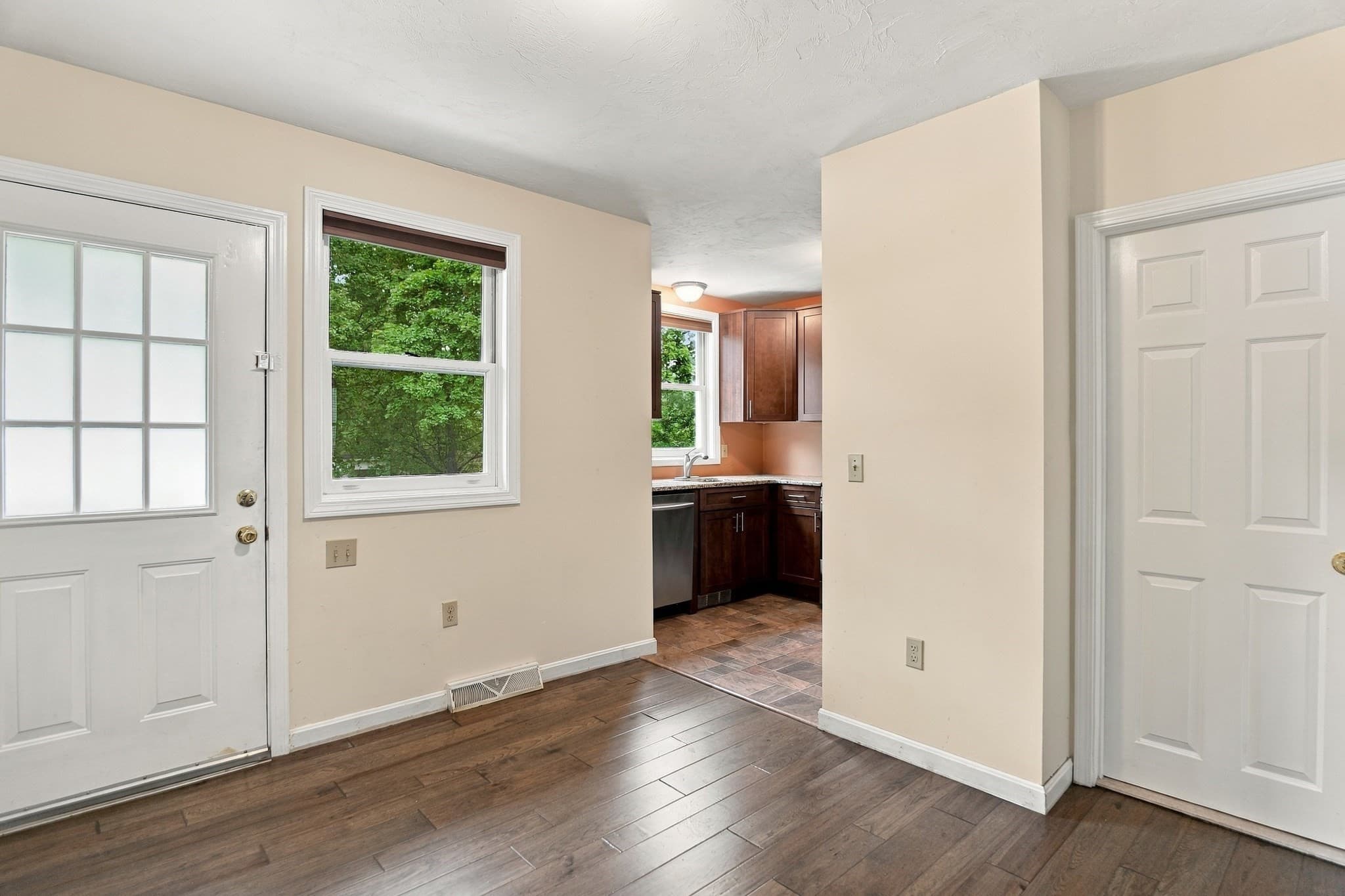 Condominium at 2 Summerville Road # 2, Foxboro MA 02035, Foxboro, photo 11 of 35