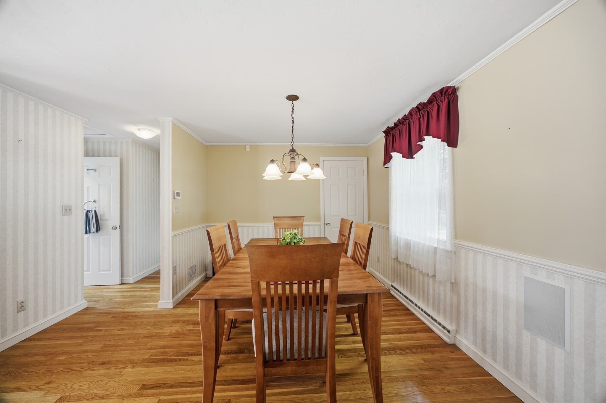 Single Family Residence at 17 Grove Ave, Holbrook MA 02343, Holbrook, photo 7 of 42