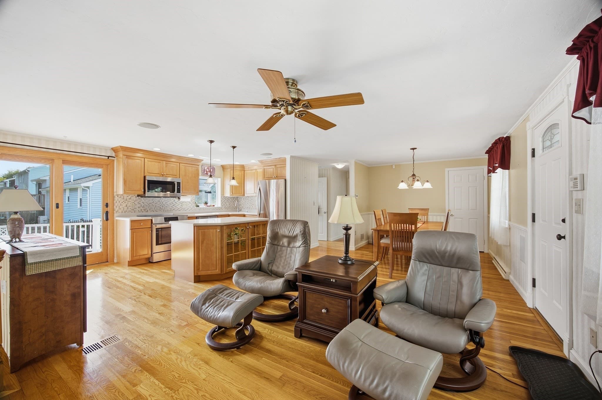 Single Family Residence at 17 Grove Ave, Holbrook MA 02343, Holbrook, photo 9 of 42