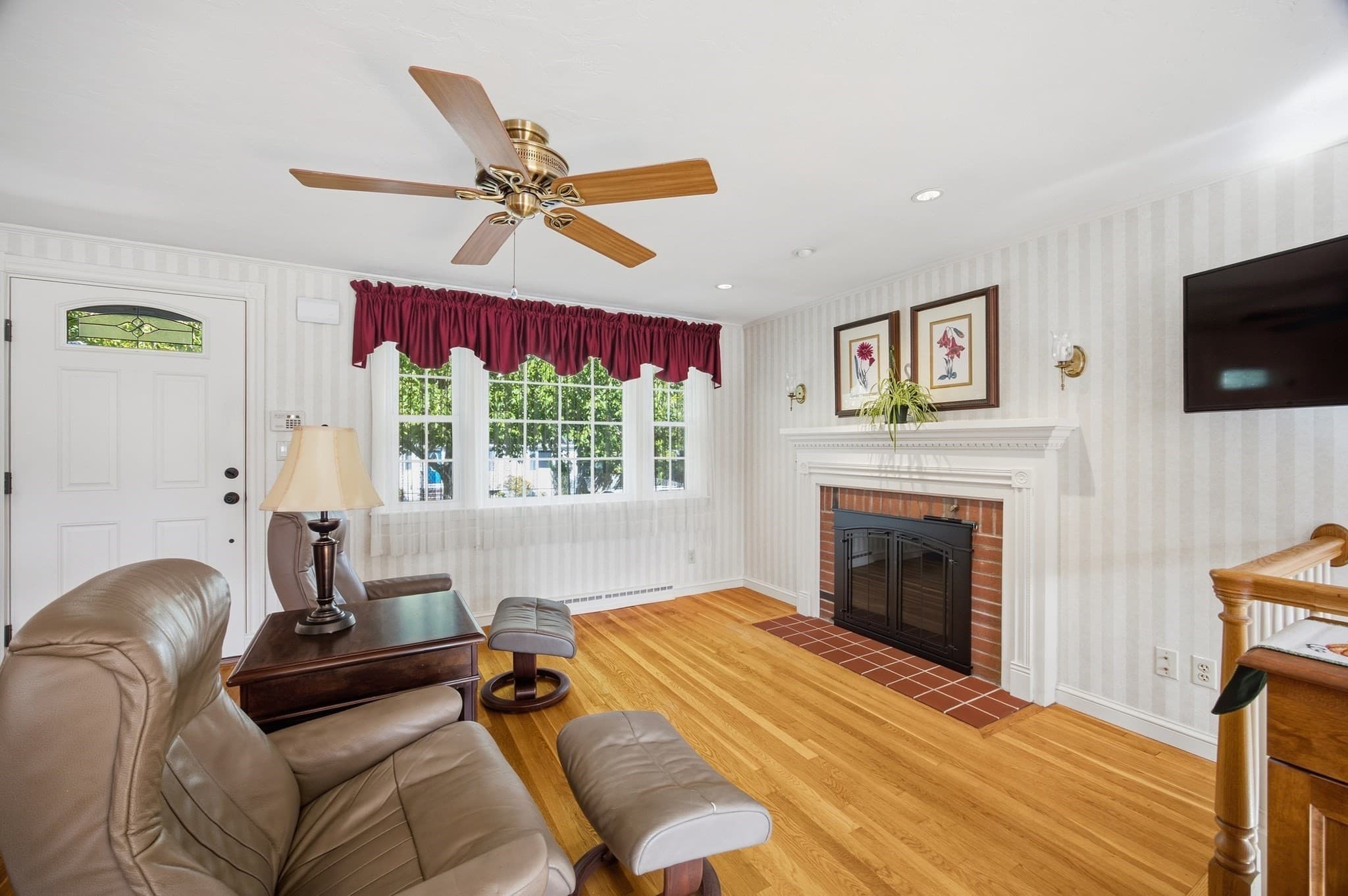 Single Family Residence at 17 Grove Ave, Holbrook MA 02343, Holbrook, photo 10 of 42