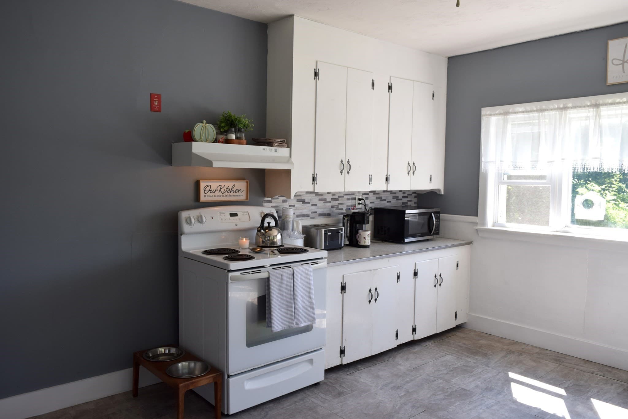 Single Family Residence at 26 Cross St, West Bridgewater MA 02379, West Bridgewater, photo 5 of 22