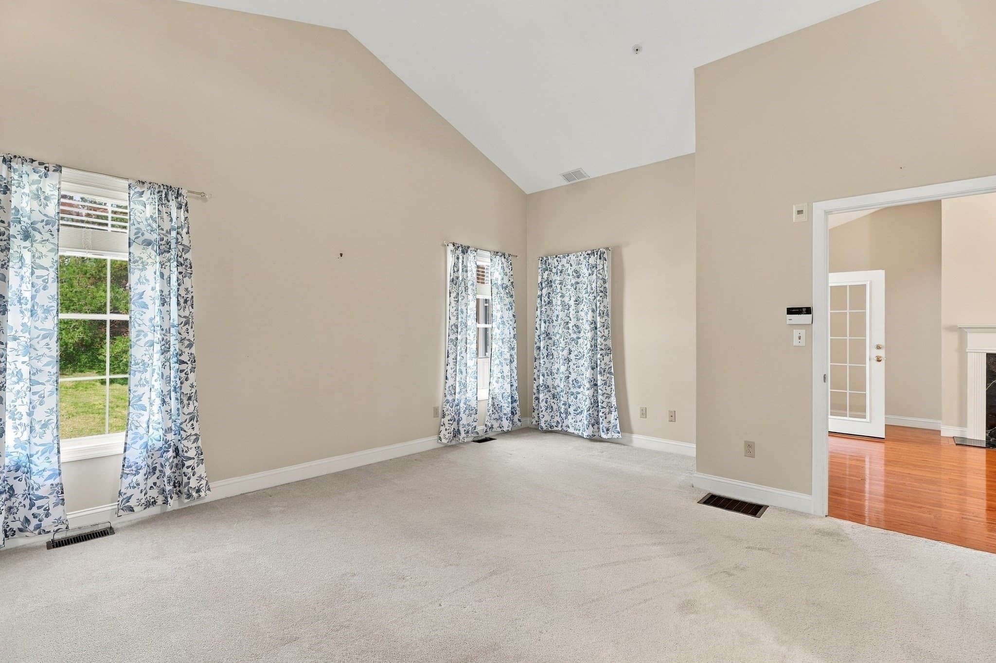 Condominium at 4 Blossom Tree Drive # 4, Shrewsbury MA 01545, Shrewsbury, photo 23 of 34