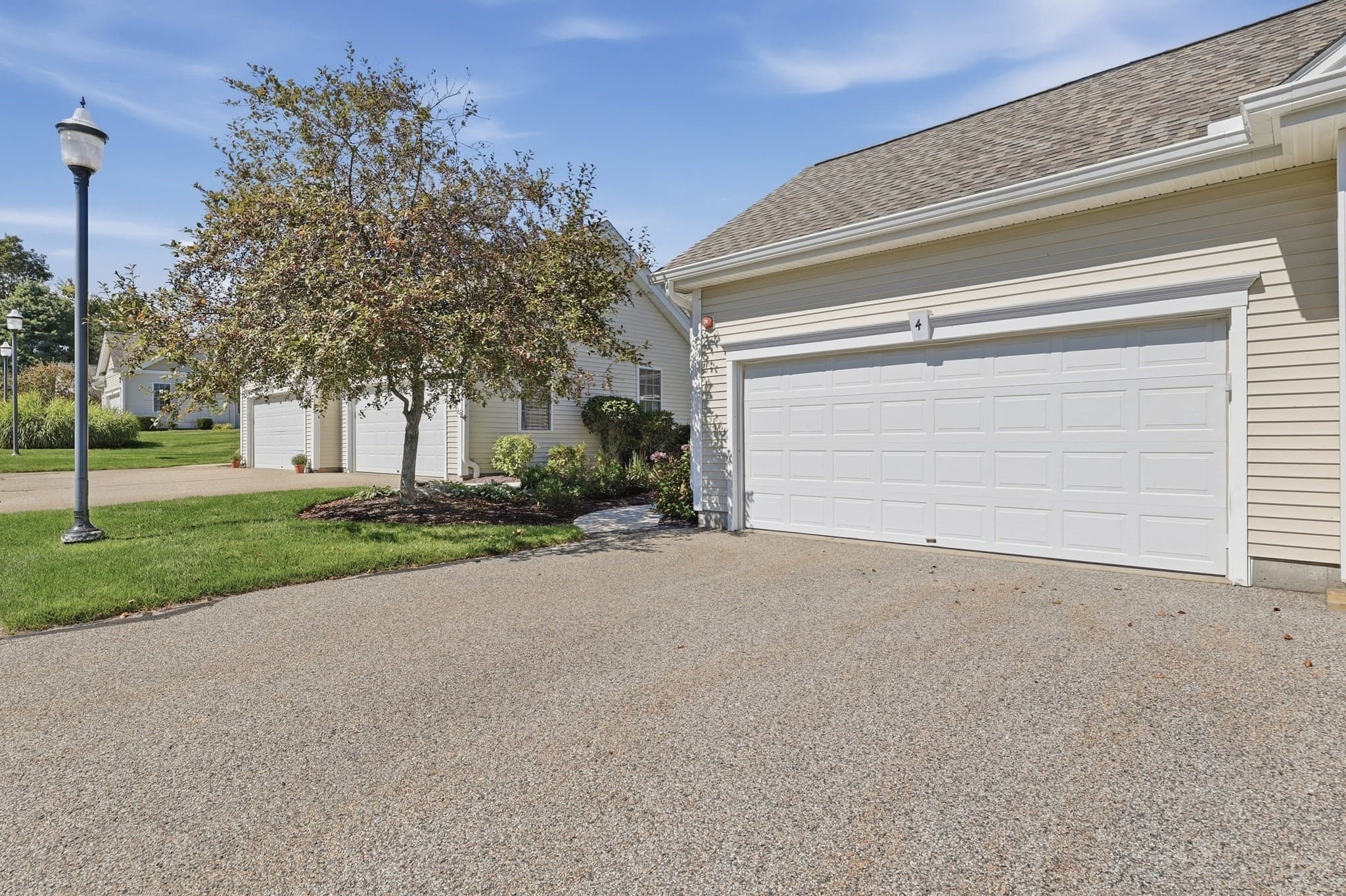 Condominium at 4 Blossom Tree Drive # 4, Shrewsbury MA 01545, Shrewsbury, photo 2 of 34