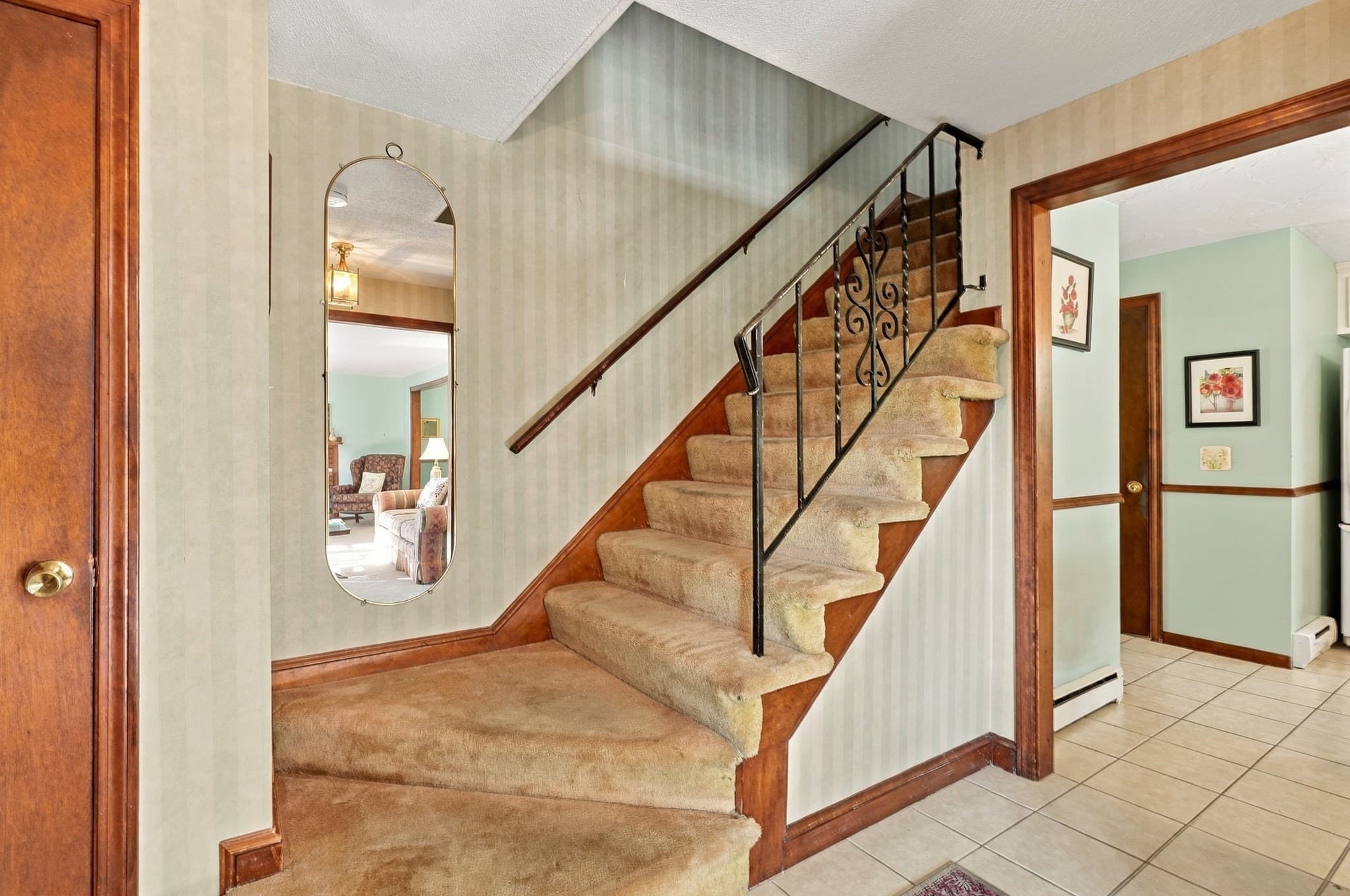 Single Family Residence at 17 Whippoorwill Drive, Shrewsbury MA 01545, Shrewsbury, photo 3 of 39