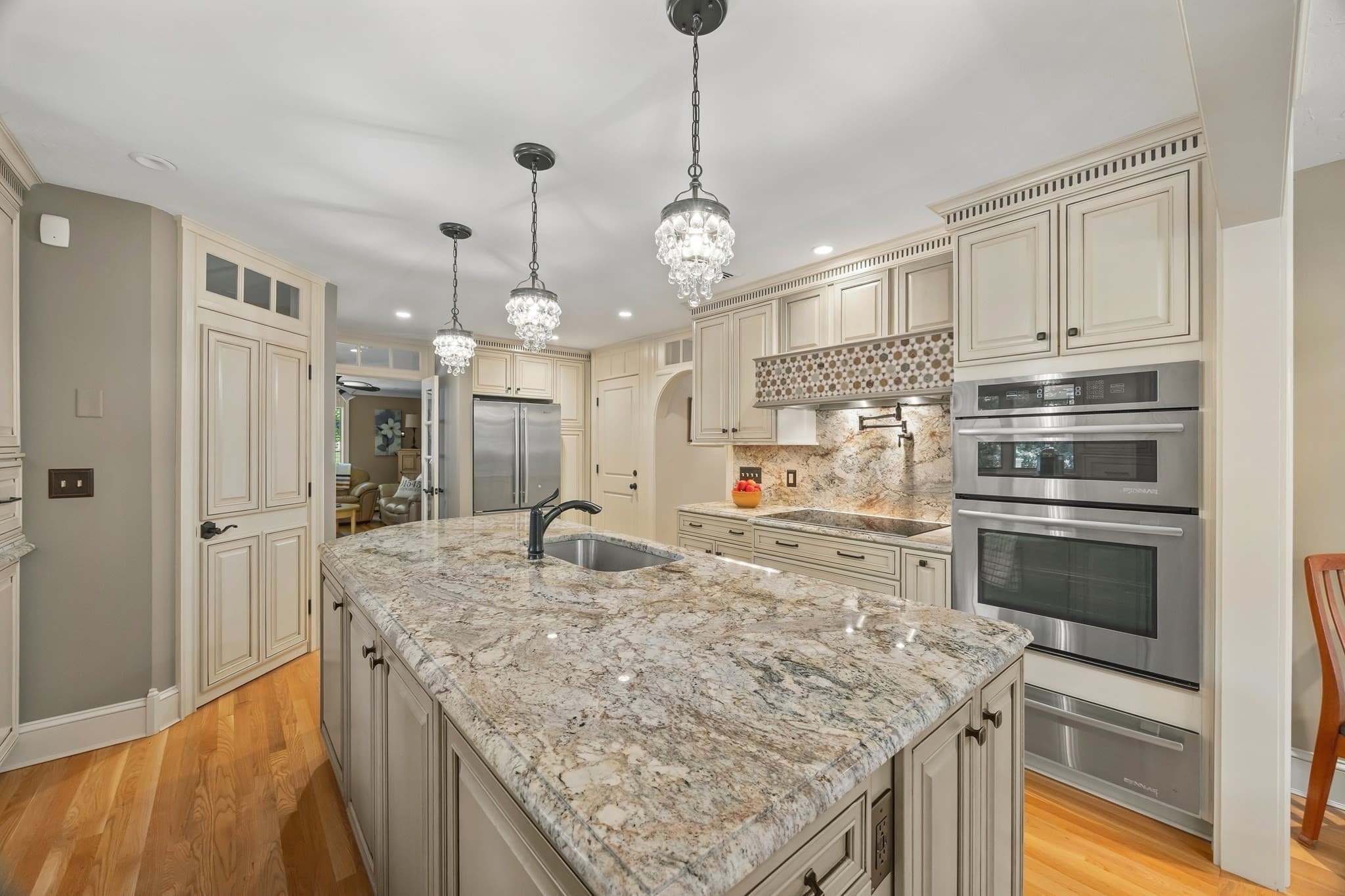 Single Family Residence at 9 Cranbrook Rd, Shrewsbury MA 01545, Shrewsbury, photo 7 of 42