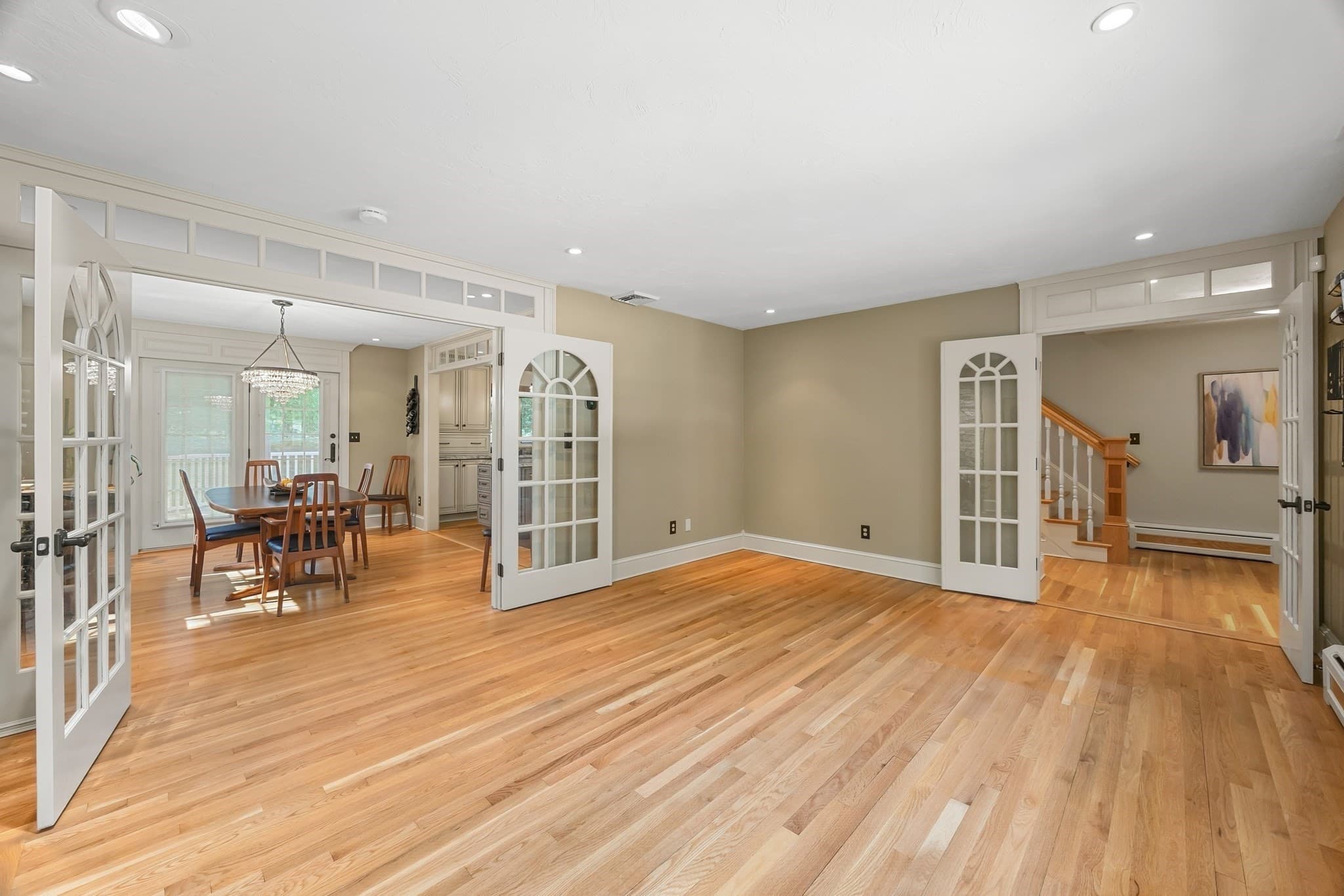 Single Family Residence at 9 Cranbrook Rd, Shrewsbury MA 01545, Shrewsbury, photo 5 of 42
