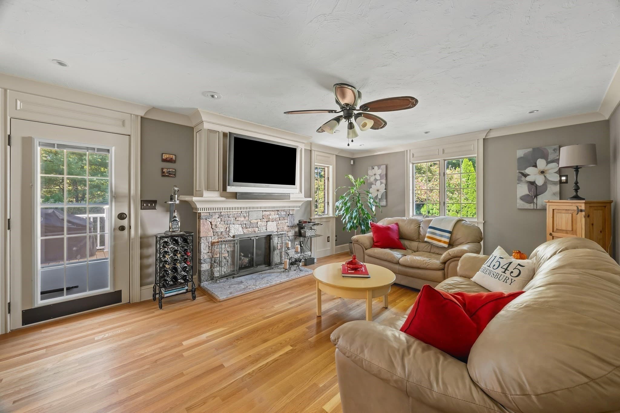 Single Family Residence at 9 Cranbrook Rd, Shrewsbury MA 01545, Shrewsbury, photo 14 of 42