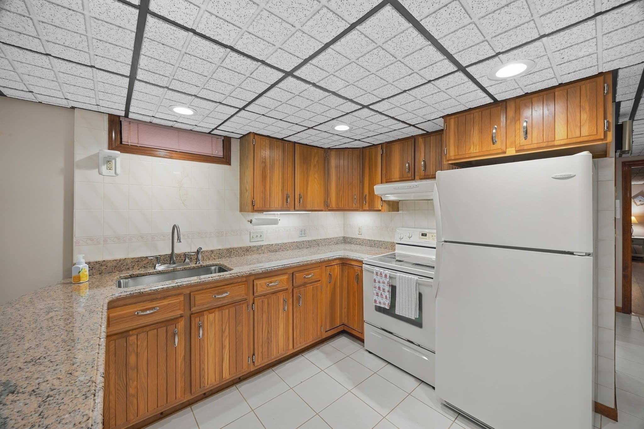 Single Family Residence at 9 Cranbrook Rd, Shrewsbury MA 01545, Shrewsbury, photo 31 of 42