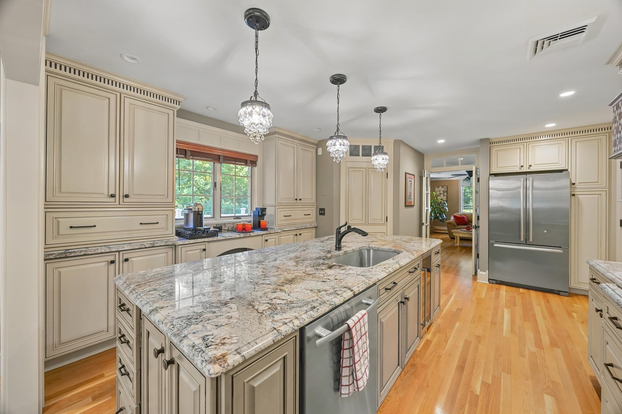 Single Family Residence at 9 Cranbrook Rd, Shrewsbury MA 01545, Shrewsbury, photo 8 of 42