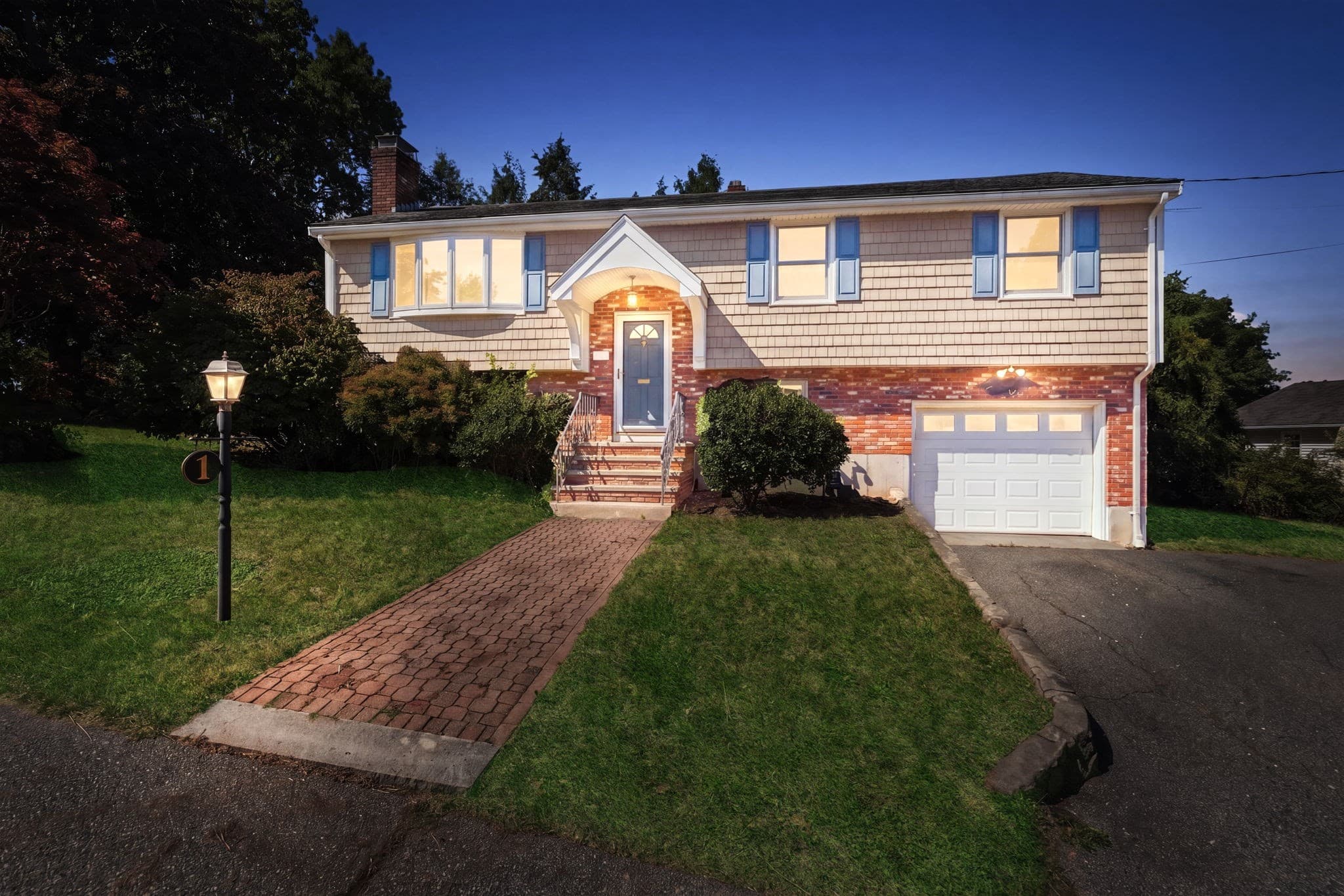 1 Lisa Drive, Woburn MA 01801