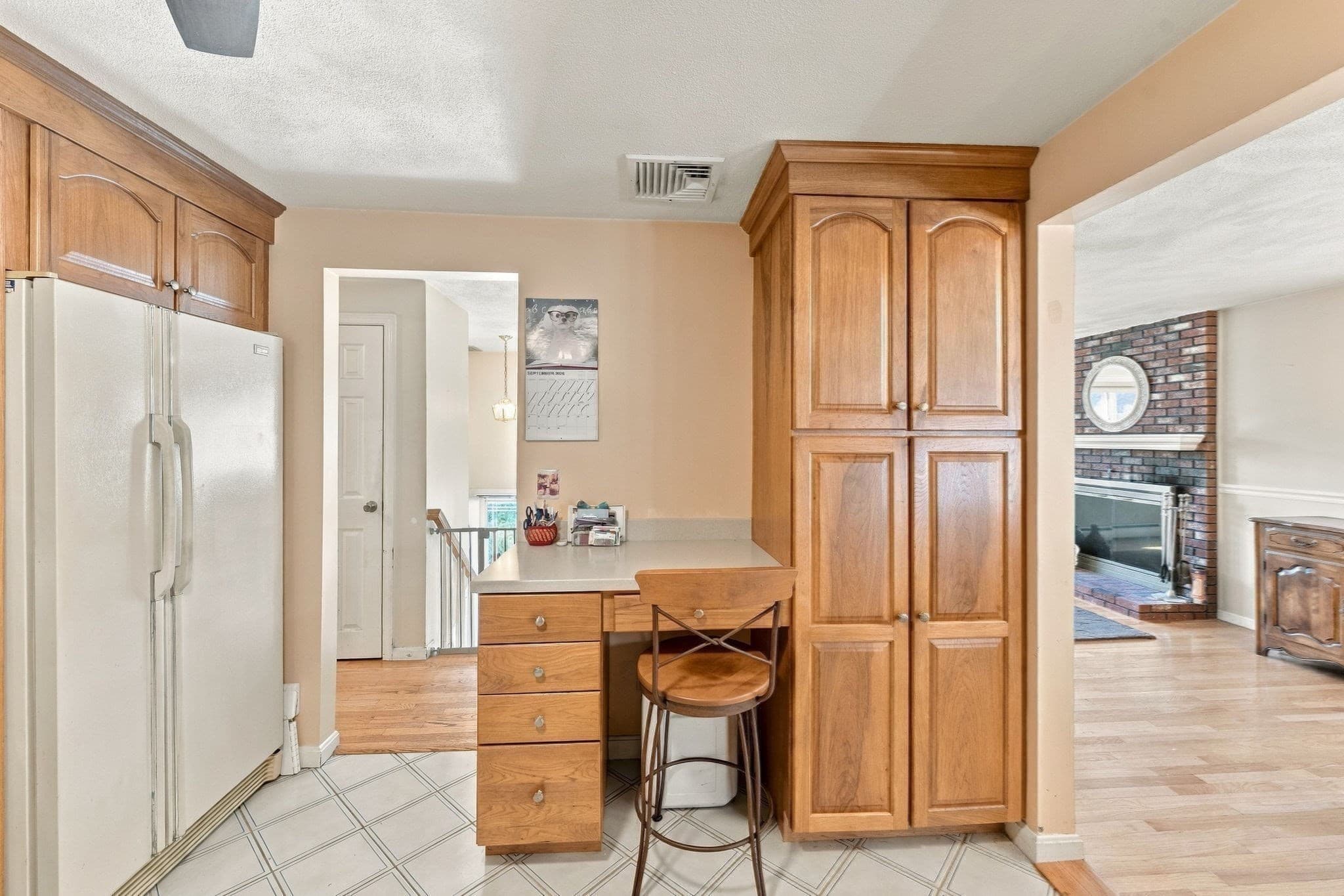 Single Family Residence at 1 Lisa Drive, Woburn MA 01801, Woburn, photo 8 of 33