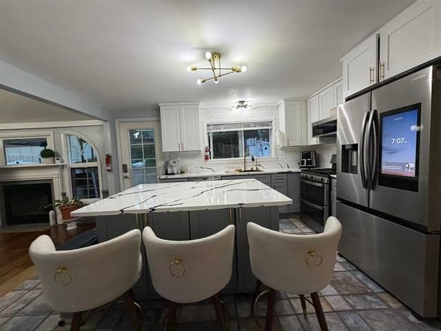 Single Family Residence at 123 South Jewett St, Manchester NH 03103, Manchester, photo 11 of 36