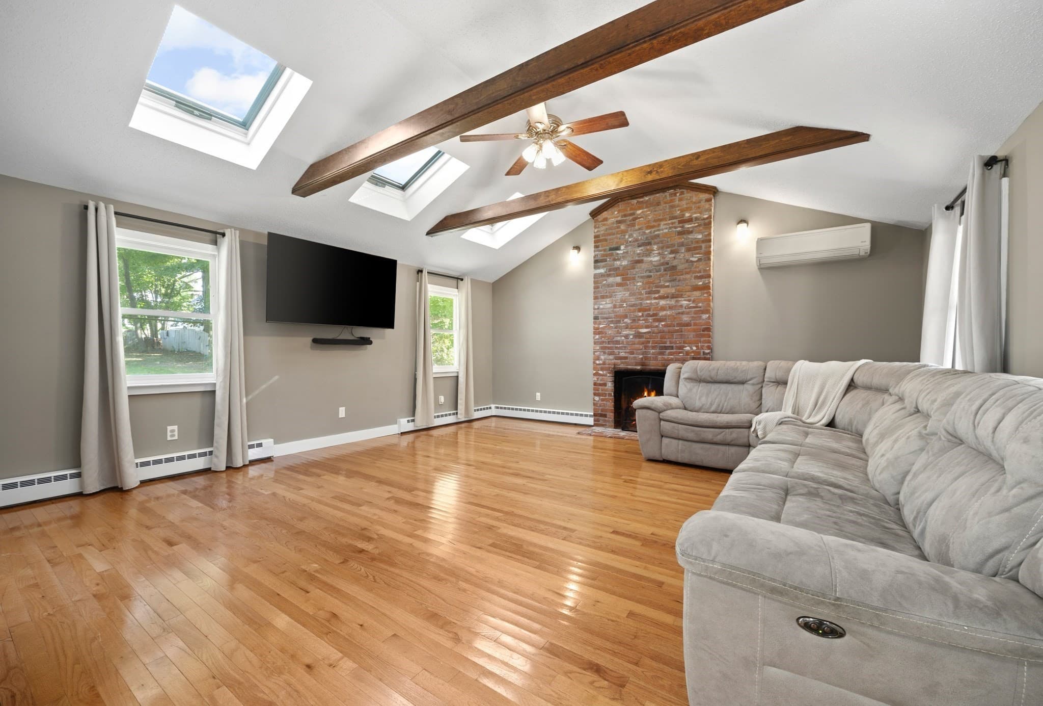 Single Family Residence at 40 Lane St, Middleboro MA 02346, Middleboro, photo 5 of 36