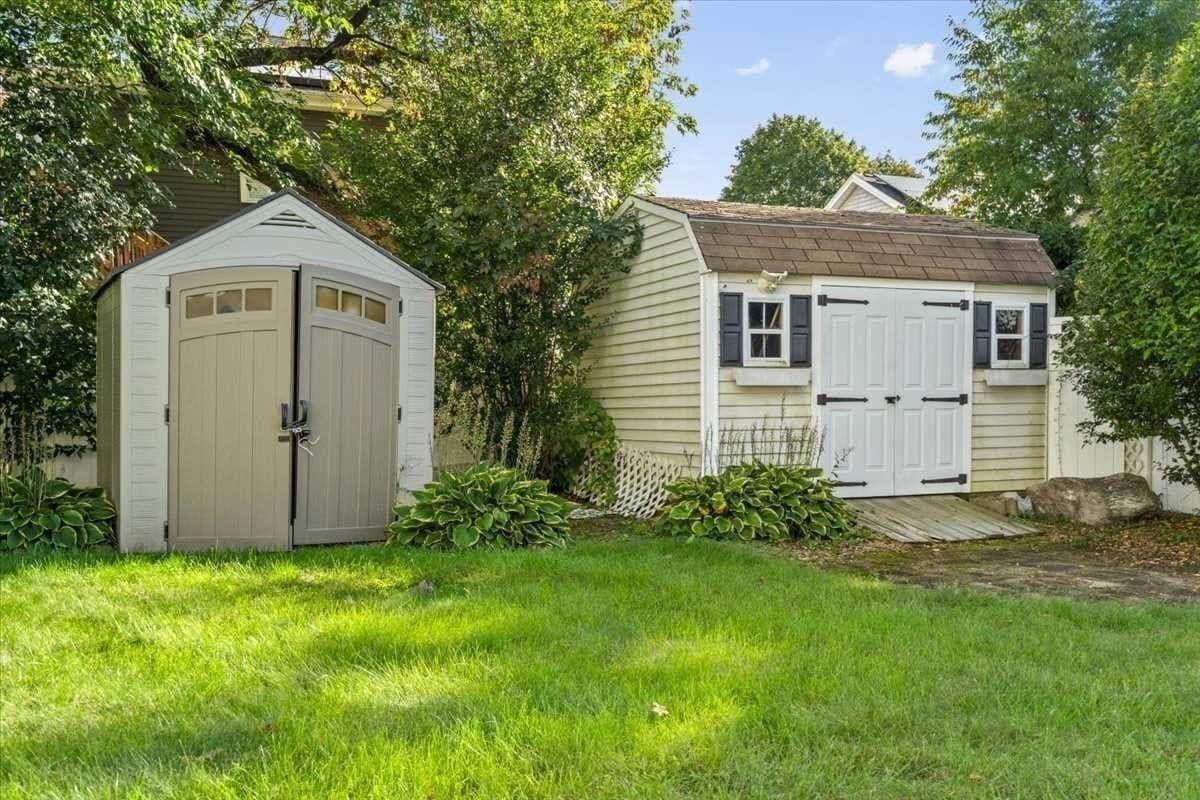 Single Family Residence at 6 Adelle Circuit, Worcester MA 01607, Worcester, photo 5 of 34