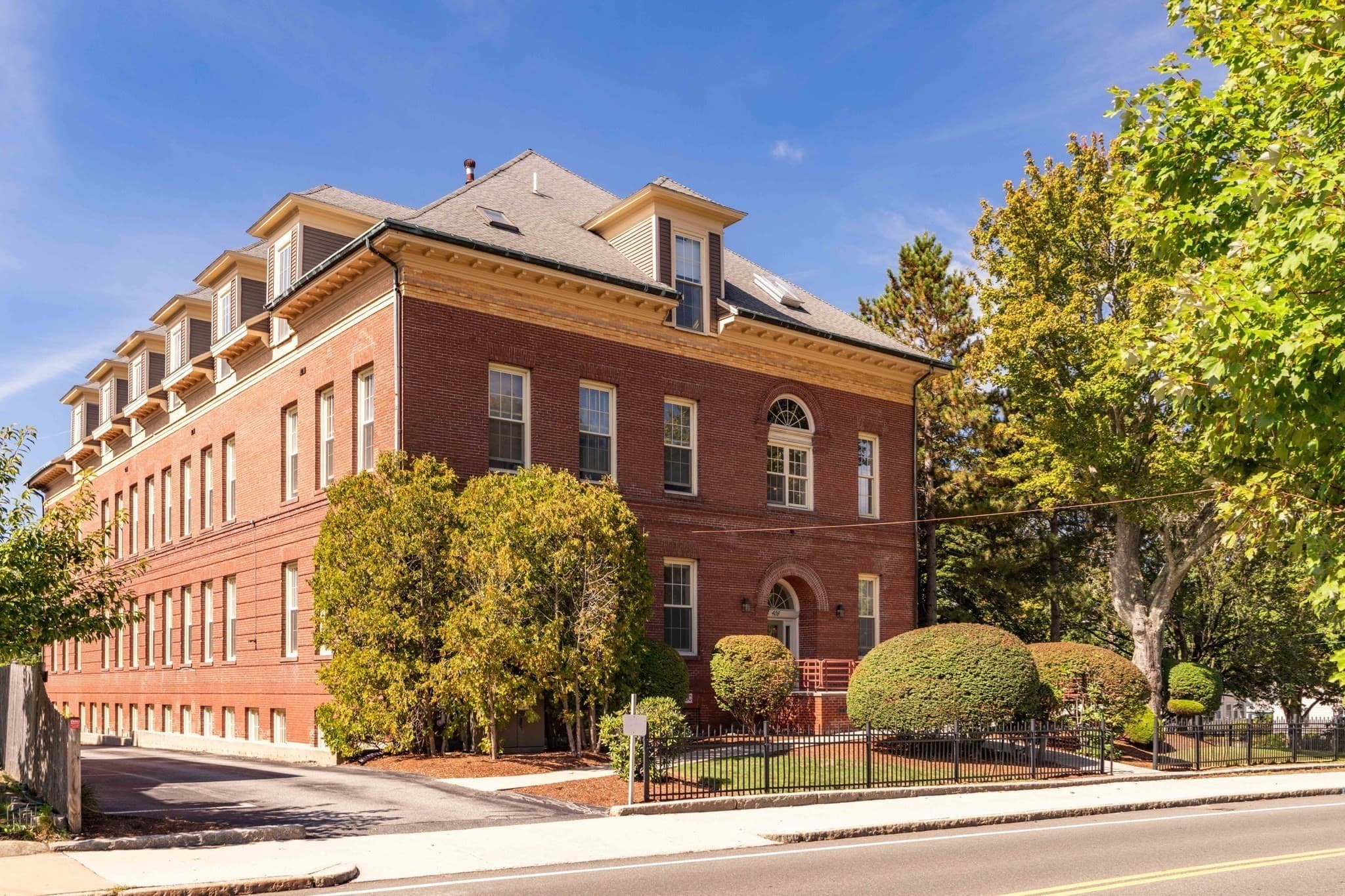 Condominium at 408 Lebanon St # 18, Melrose MA 02176, Melrose, photo 34 of 35