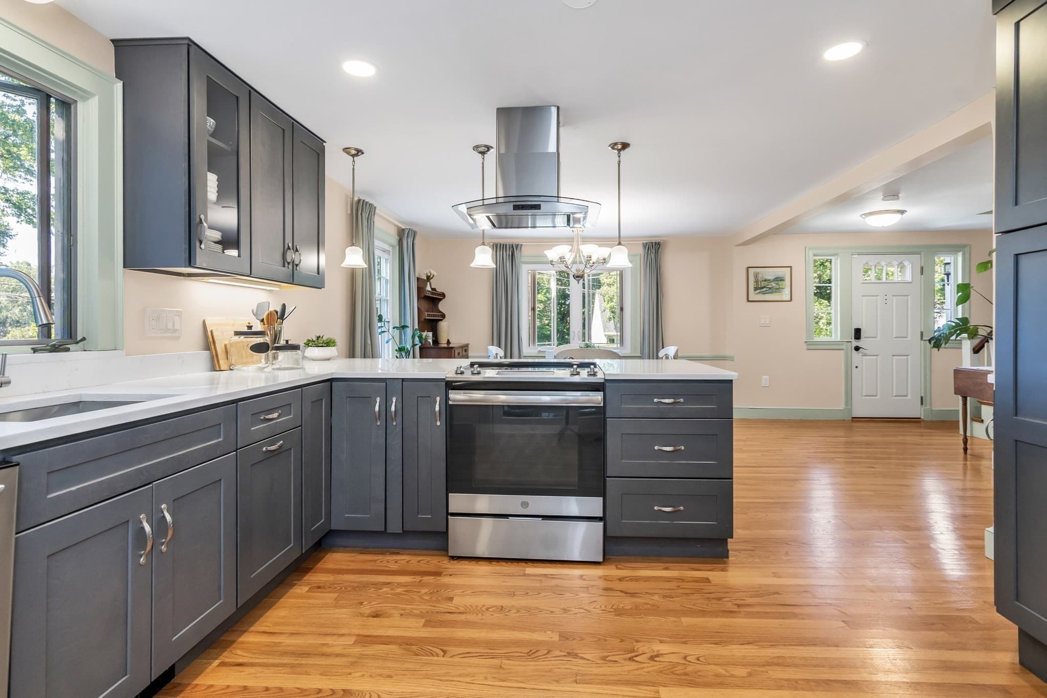 Single Family Residence at 74 Fletcher Rd, Woburn MA 01801, Woburn, photo 10 of 42