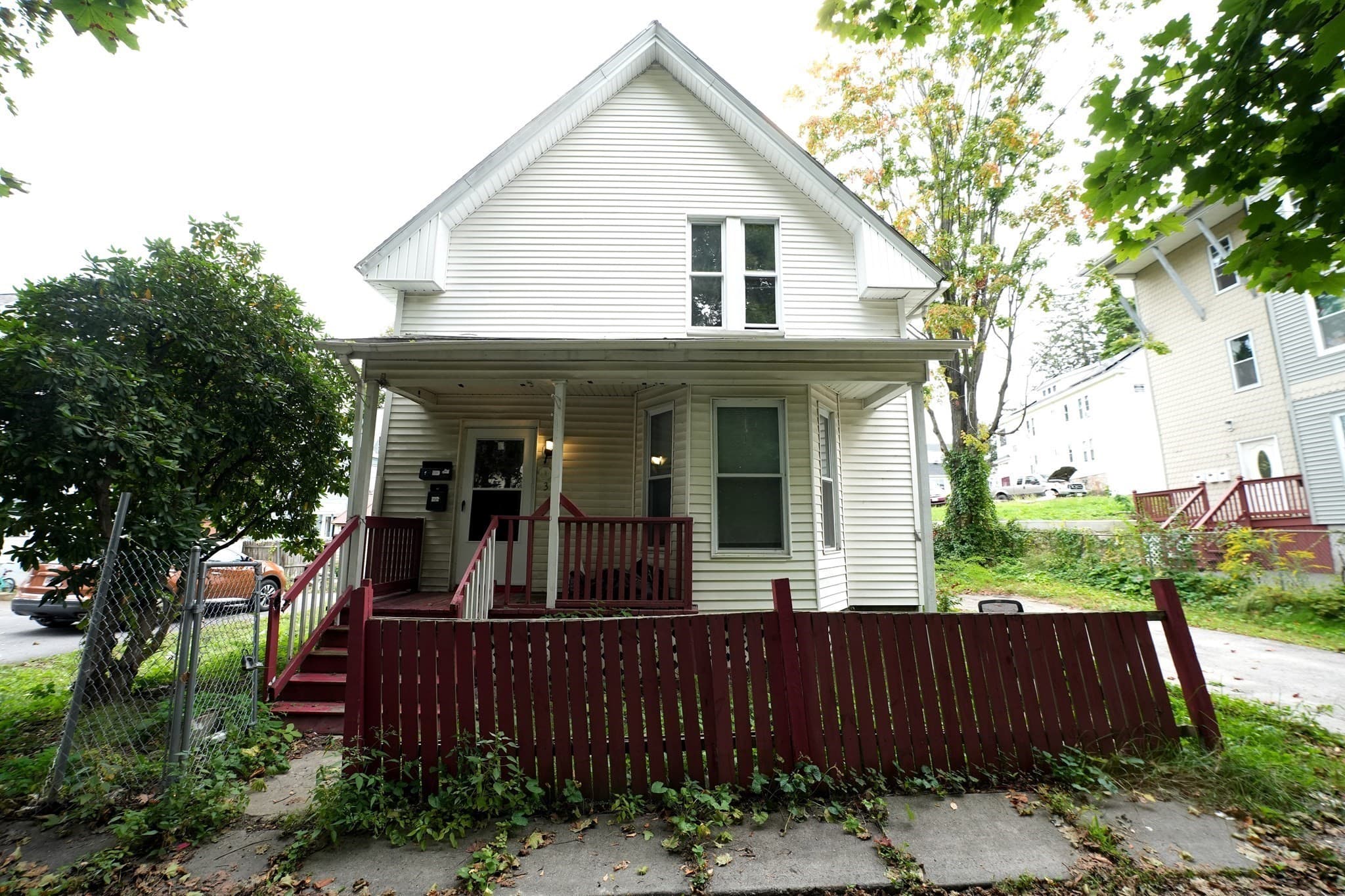 3 Clifton Ter, Worcester MA 01610
