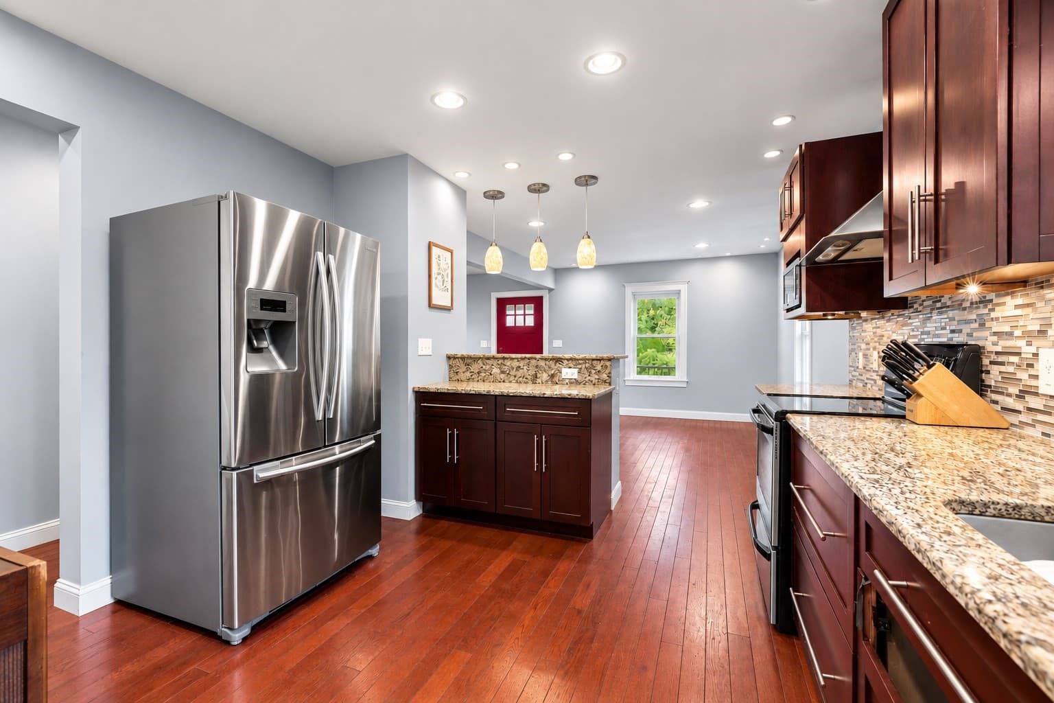 Single Family Residence at 6 Pershing St, Billerica MA 01862, Billerica, photo 12 of 29